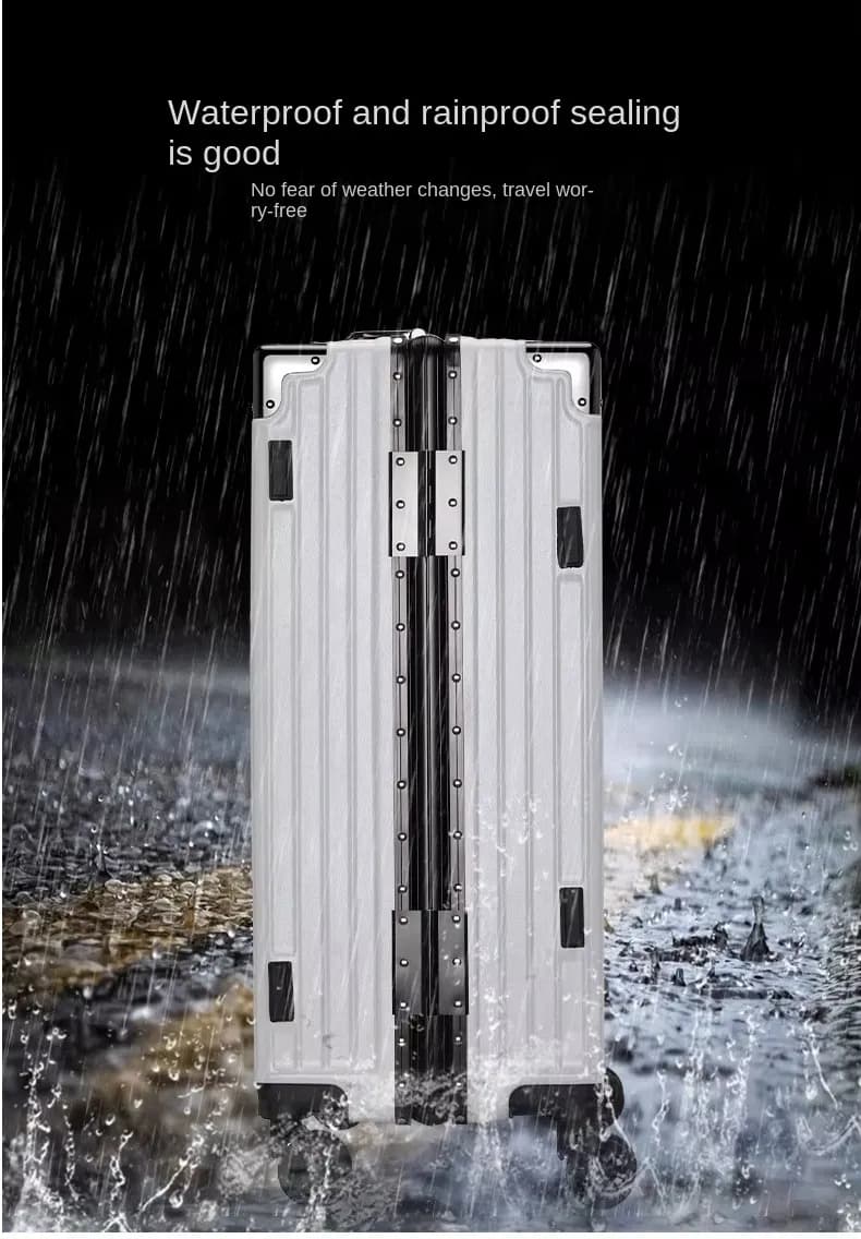Aluminum-frame suitcase closure sealed against heavy rain